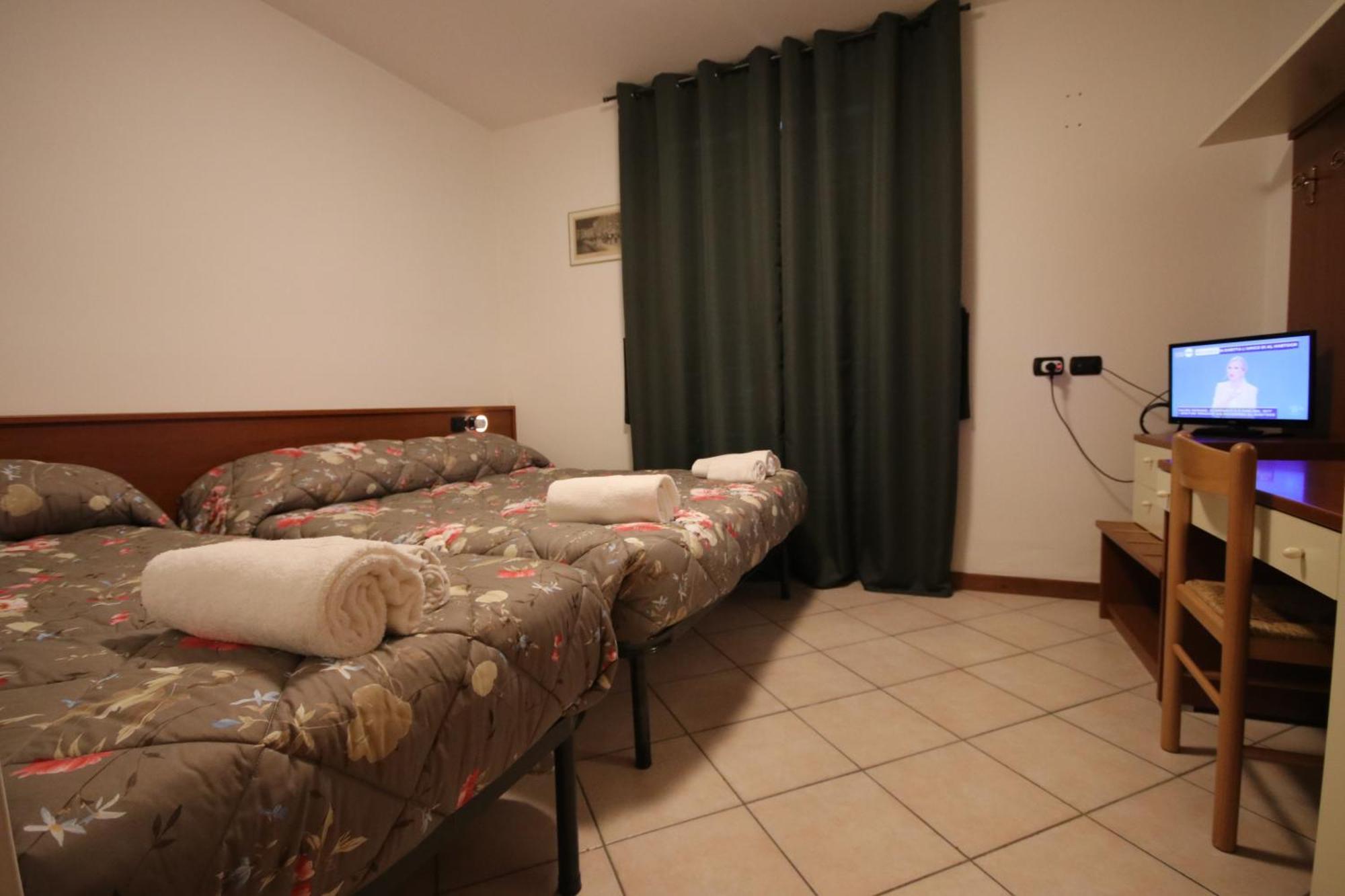 B&B Casa Wanda Since 1999 Riva del Garda Chambre photo